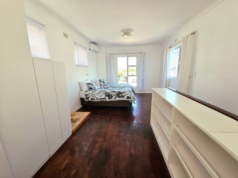 4 Bedroom Property for Sale in Marina Da Gama Western Cape